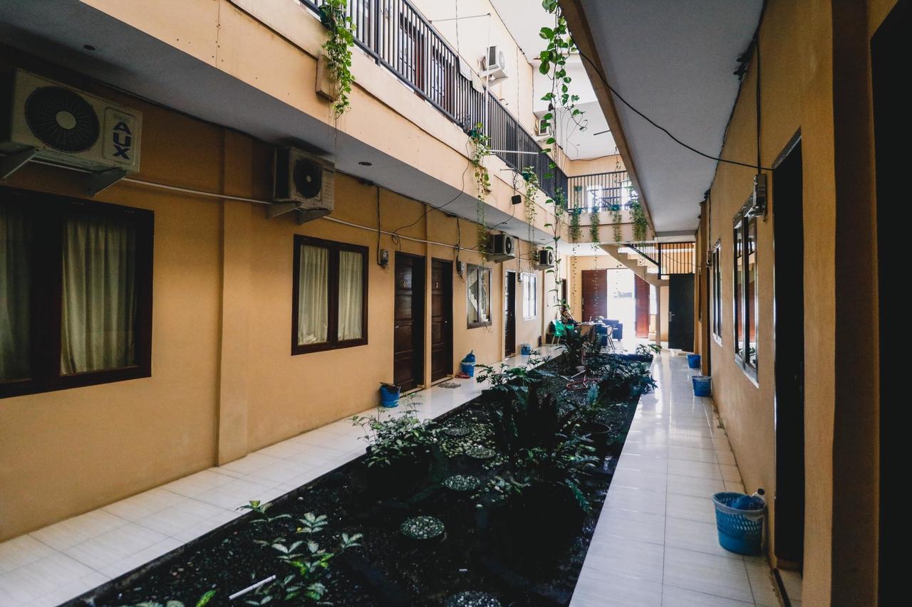 Готель Reddoorz Near Jalan Gatot Subroto Медан Екстер'єр фото